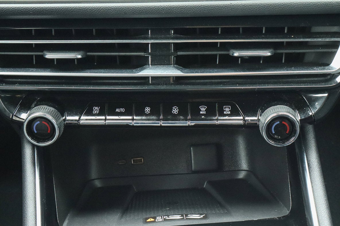 2025 Chevrolet Traverse FWD LT