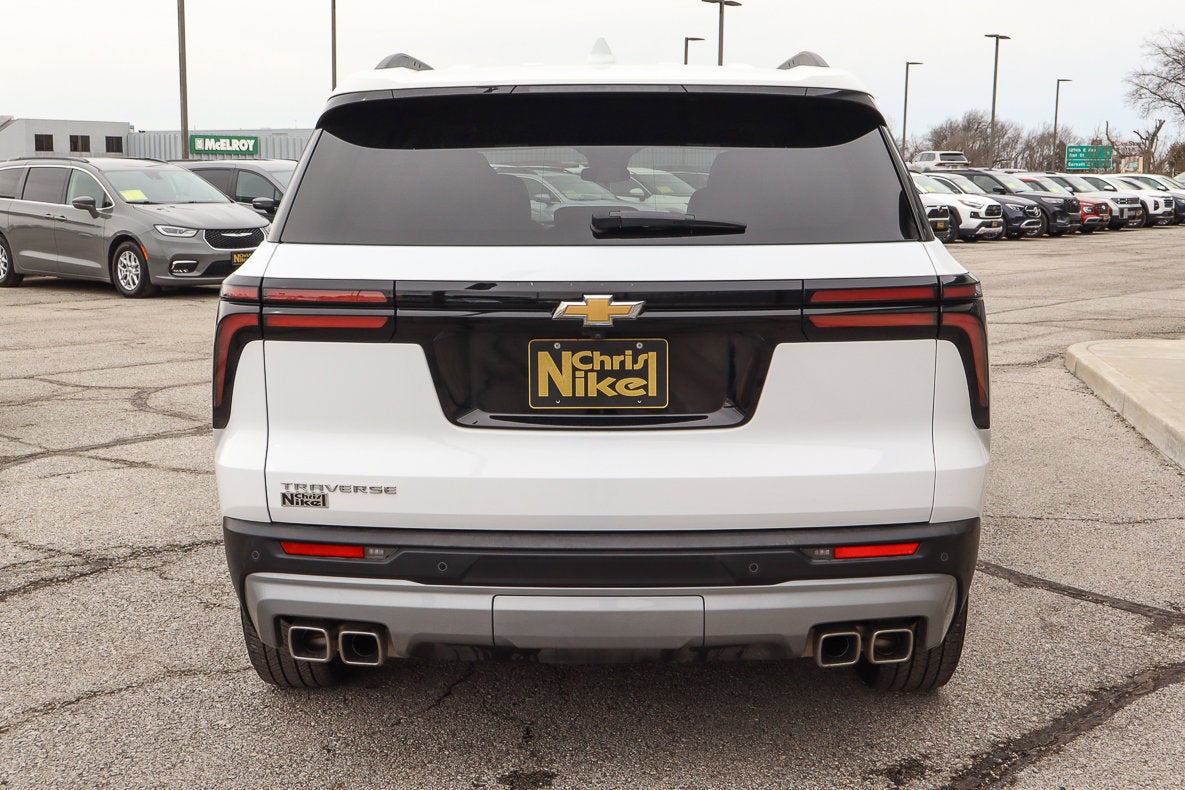 2025 Chevrolet Traverse FWD LT