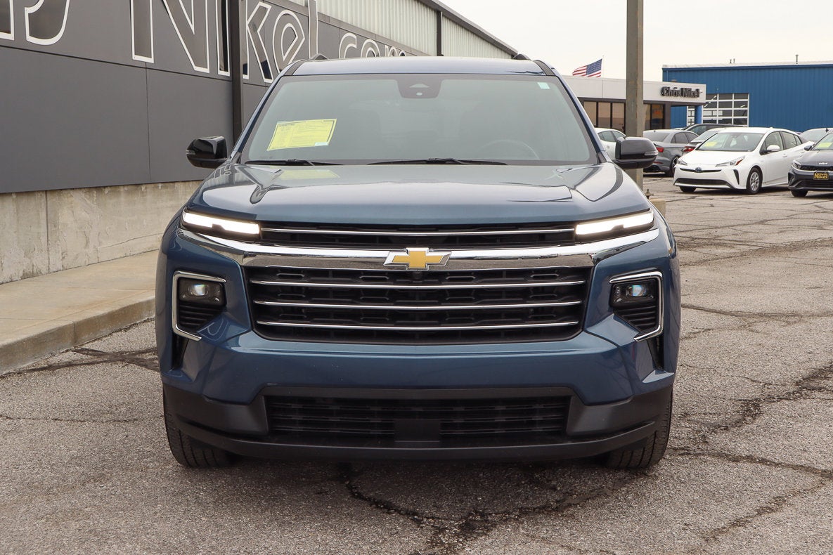 2025 Chevrolet Traverse FWD LT