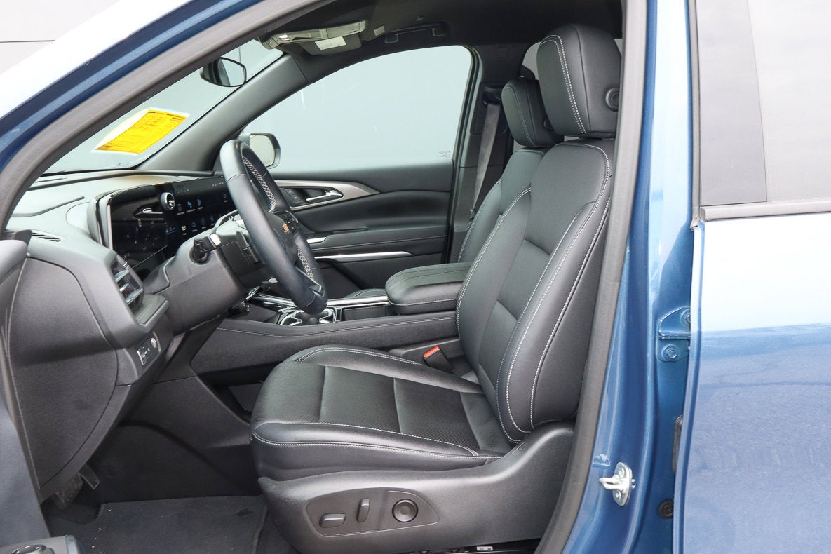 2025 Chevrolet Traverse FWD LT