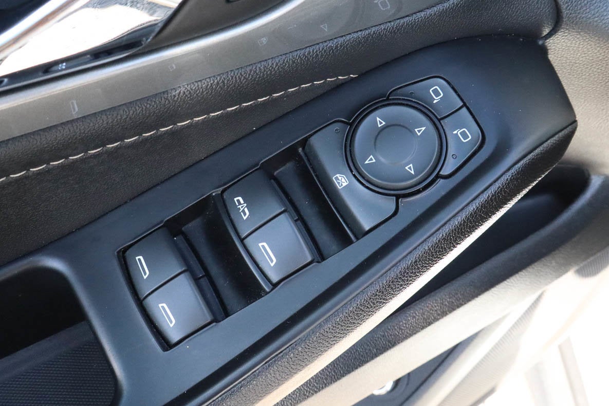 2023 Chevrolet Traverse FWD 4dr LT Leather