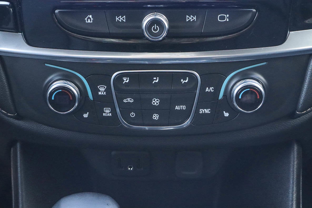 2023 Chevrolet Traverse FWD 4dr LT Leather