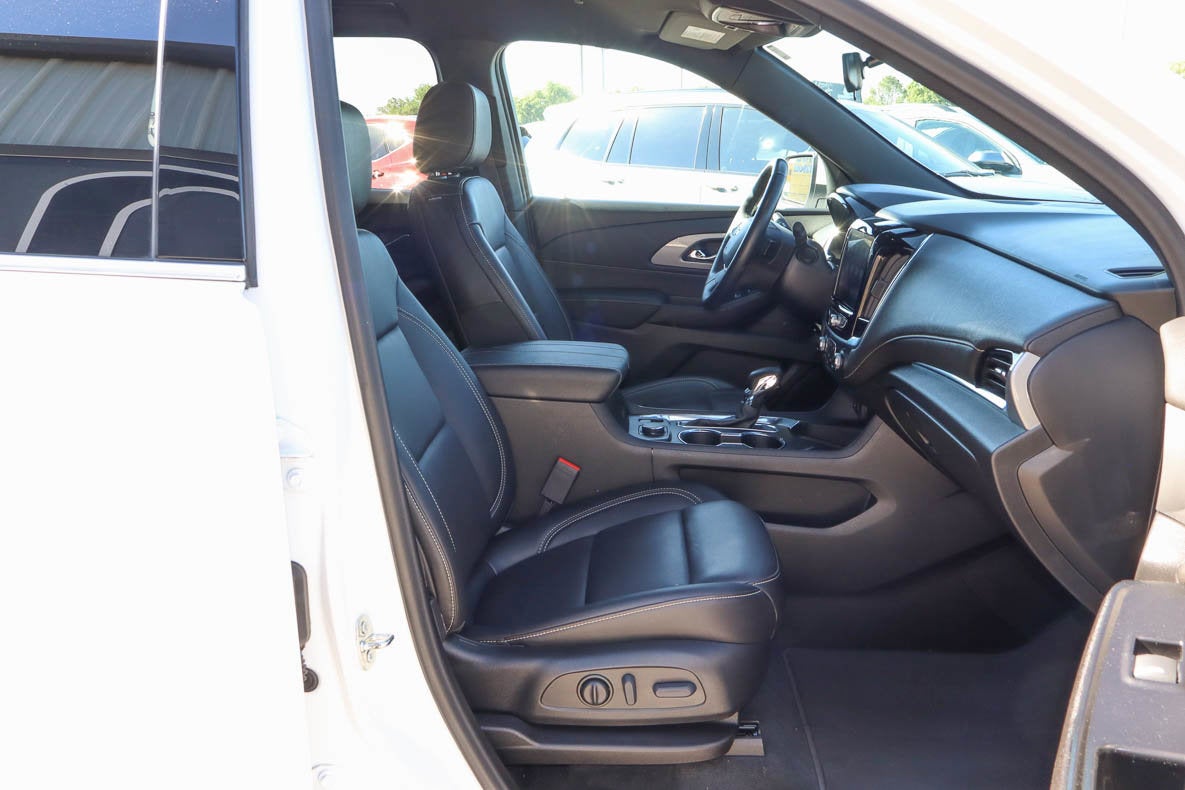2023 Chevrolet Traverse FWD 4dr LT Leather