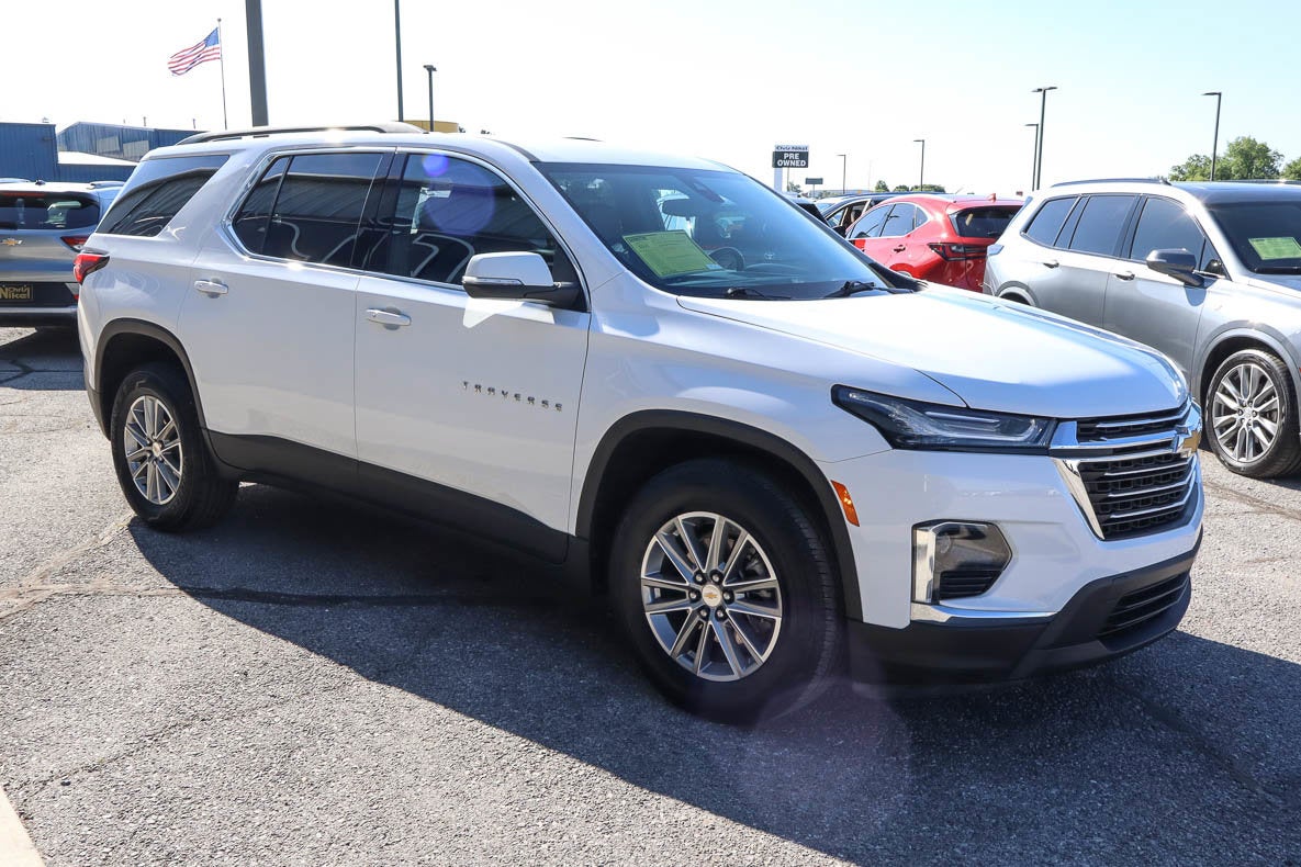 2023 Chevrolet Traverse FWD 4dr LT Leather