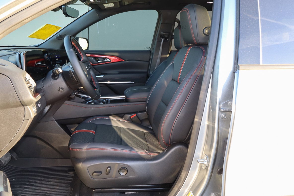 2025 Chevrolet Traverse FWD 4dr RS w/1RS