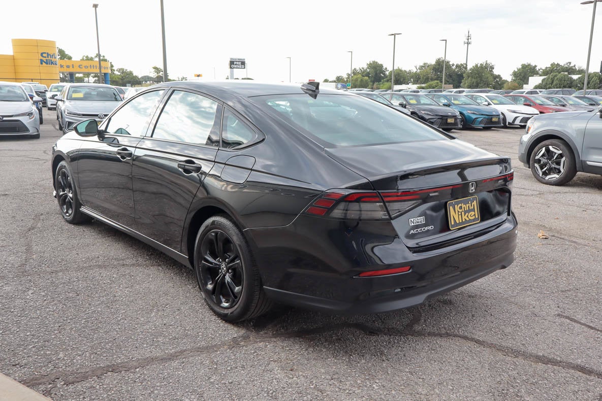 2025 Honda Accord Sedan SE CVT