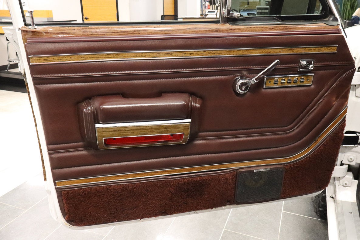 1987 Jeep GRAND WAGONEER Base