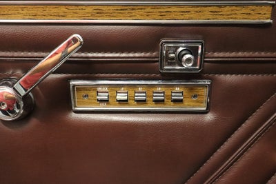 1987 Jeep GRAND WAGONEER Base