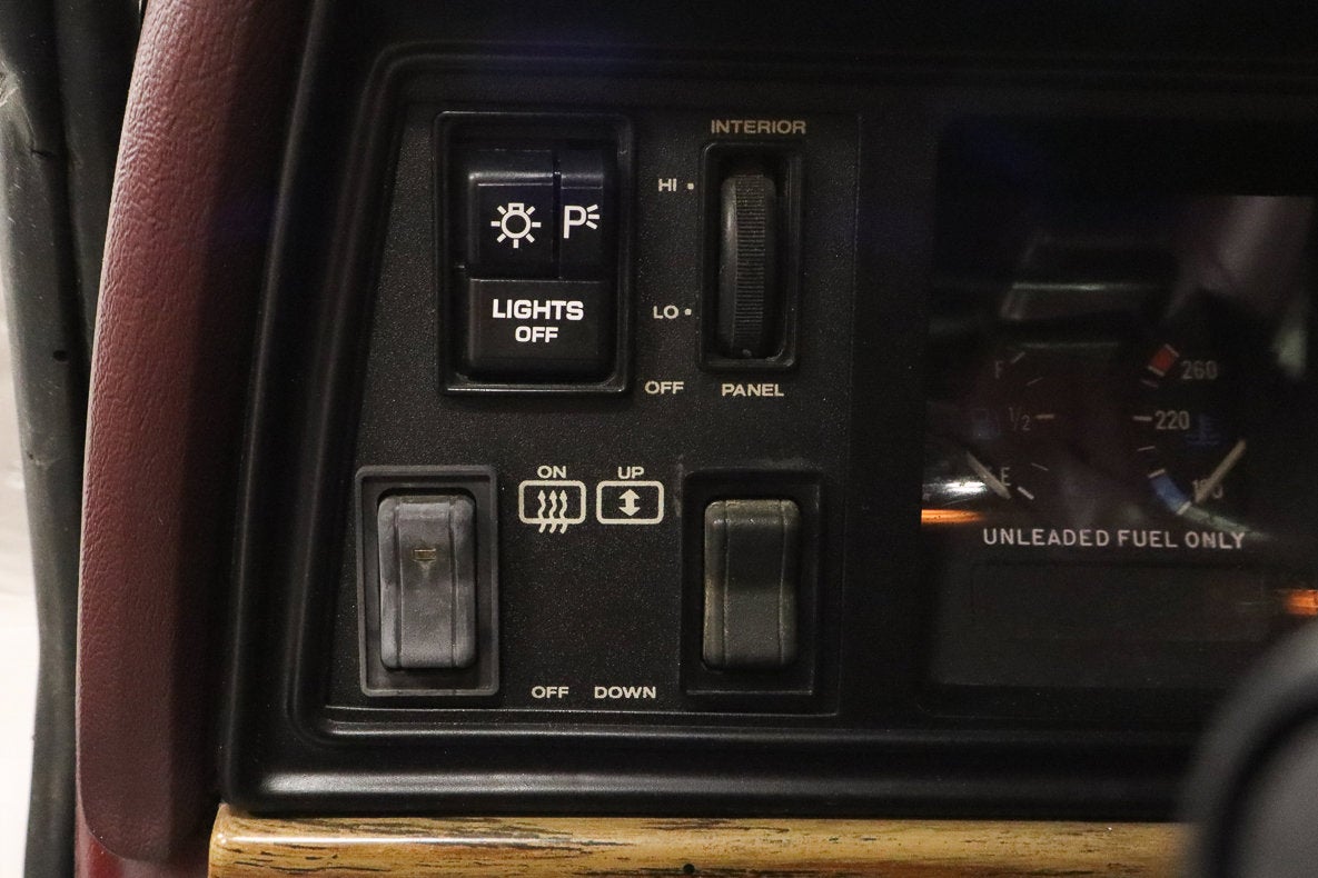 1987 Jeep GRAND WAGONEER Base