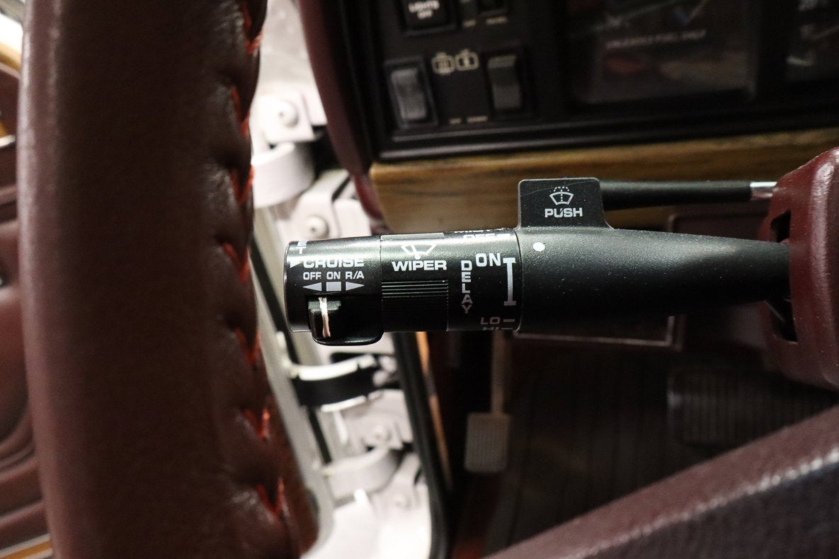 1987 Jeep GRAND WAGONEER Base