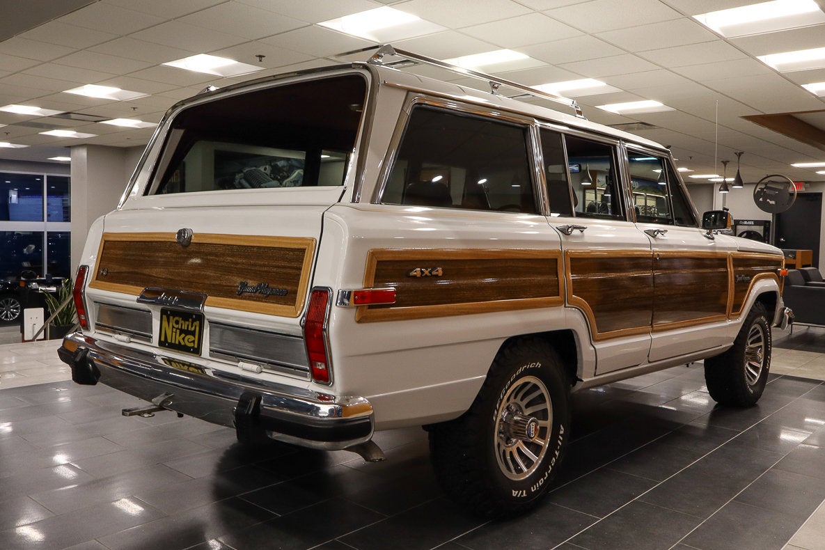 1987 Jeep GRAND WAGONEER Base