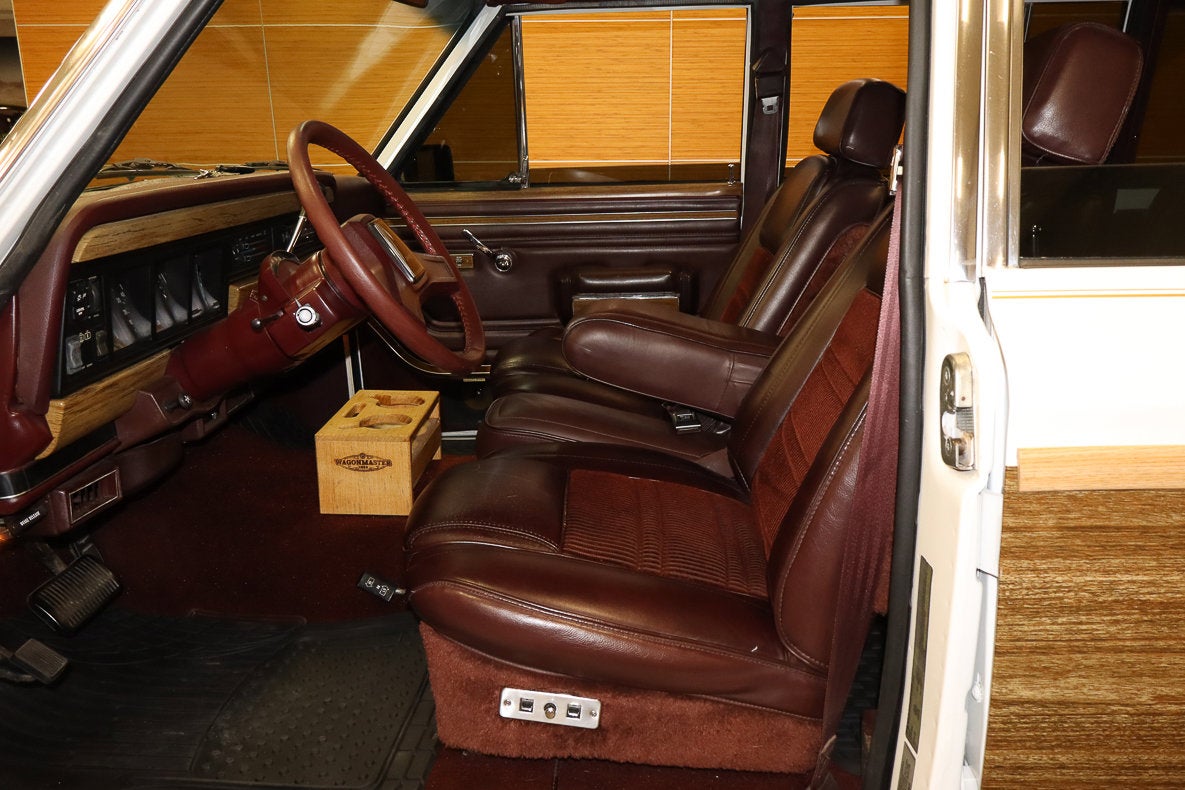 1987 Jeep GRAND WAGONEER Base