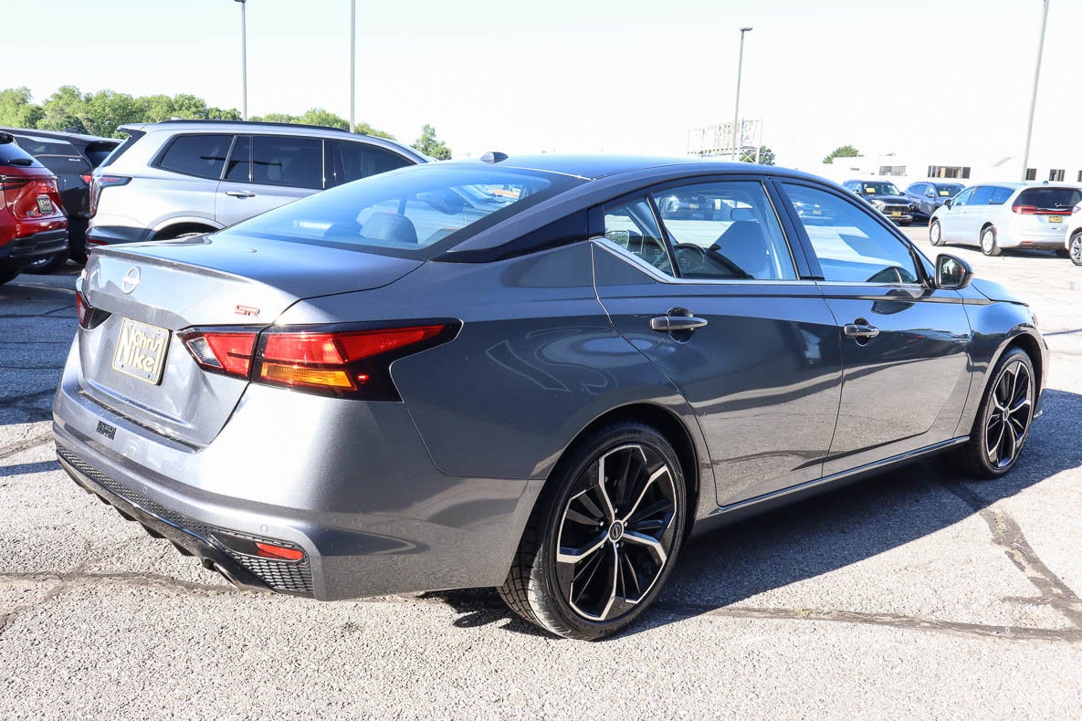 2024 Nissan Altima 2.5 SR Sedan