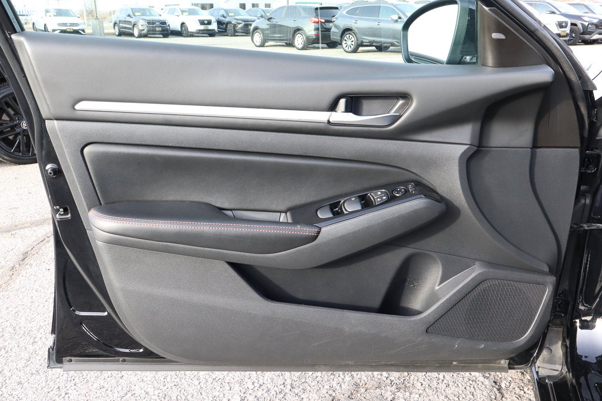 2024 Nissan Altima 2.5 SR Sedan