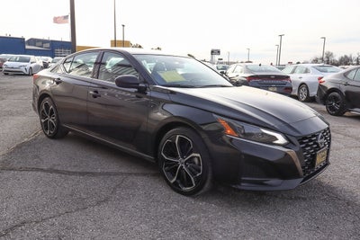 2024 Nissan Altima 2.5 SR Sedan