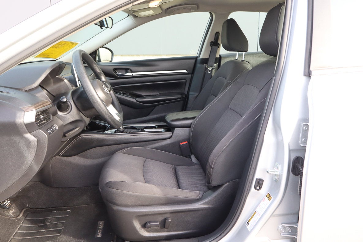 2023 Nissan Altima 2.5 SV Sedan