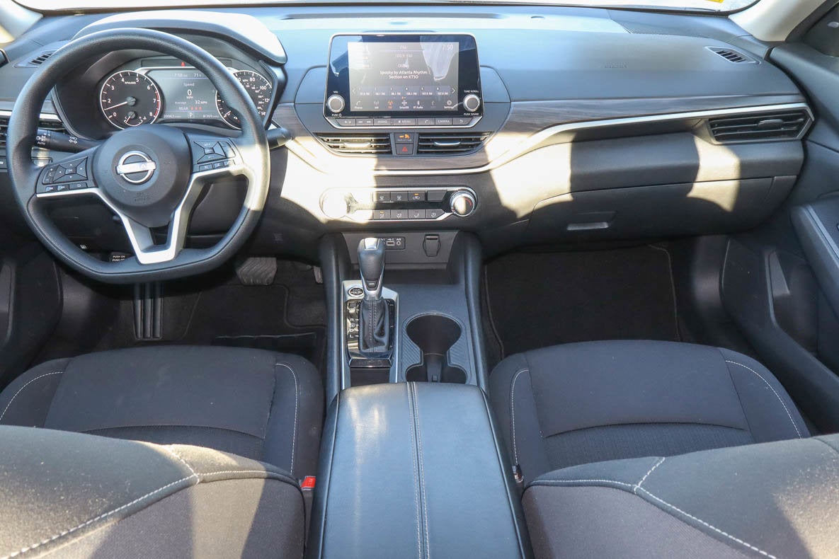 2025 Nissan Altima SV FWD