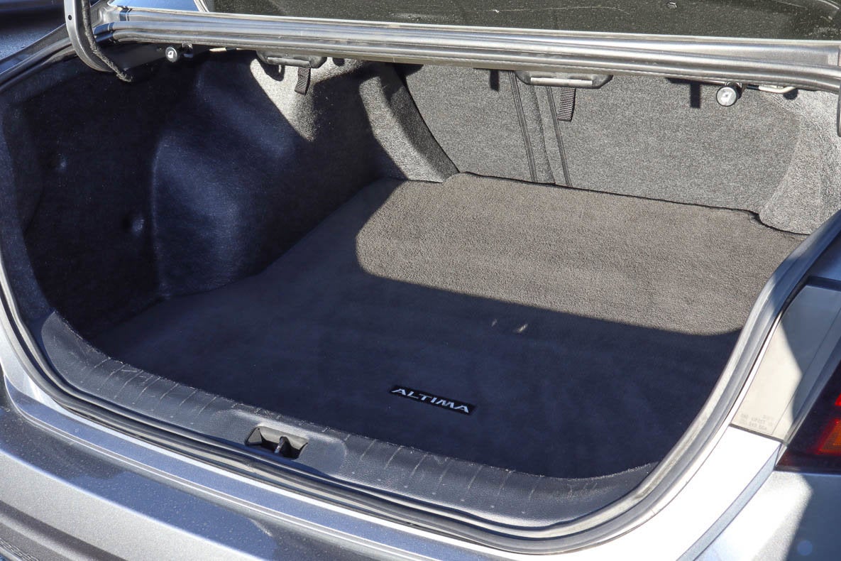 2025 Nissan Altima SV FWD