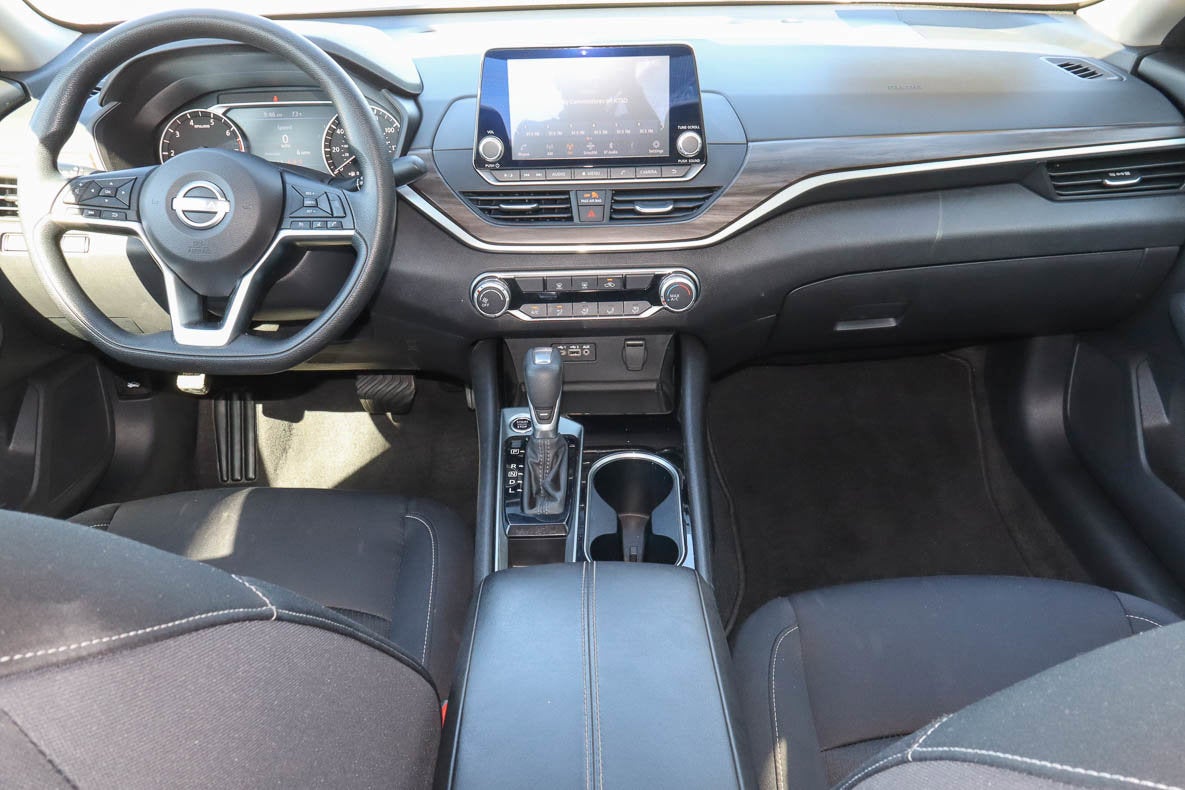 2024 Nissan Altima 2.5 SV Sedan