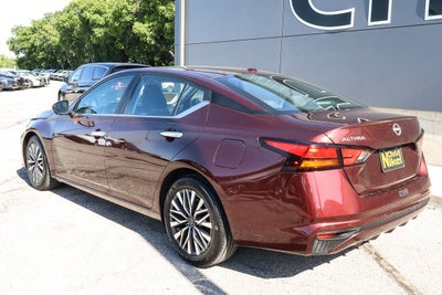 2024 Nissan Altima 2.5 SV Sedan