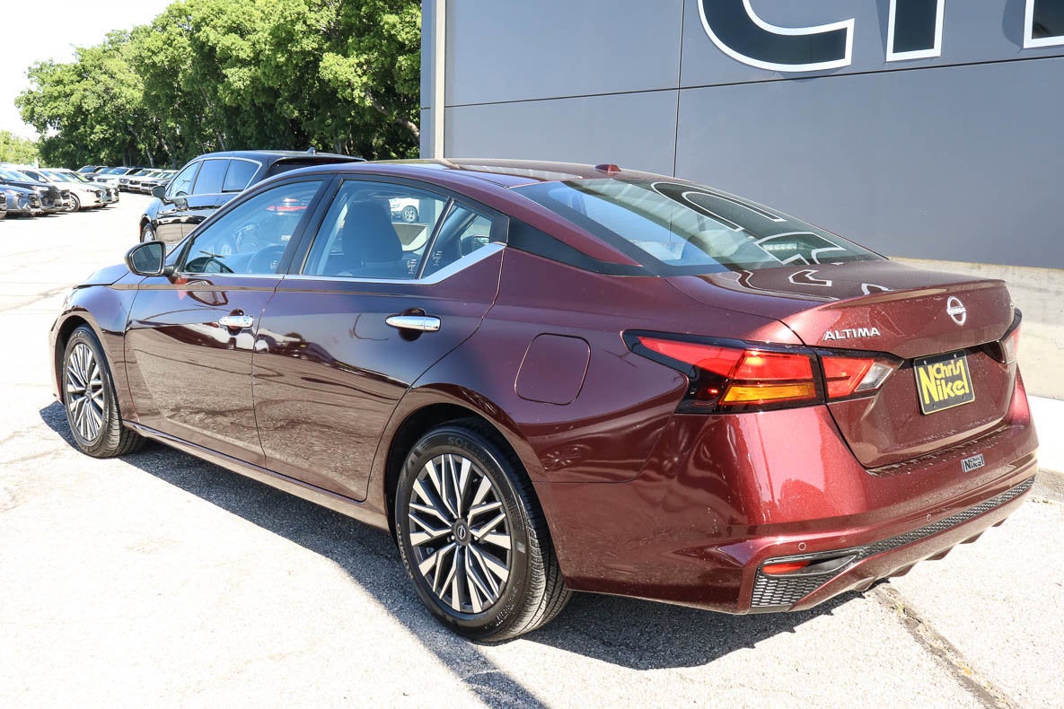 2024 Nissan Altima 2.5 SV Sedan