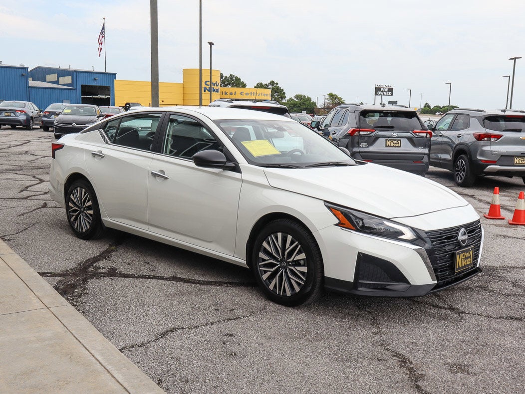 2025 Nissan Altima SV FWD