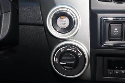 2017 Nissan Titan 4x4 Crew Cab SL