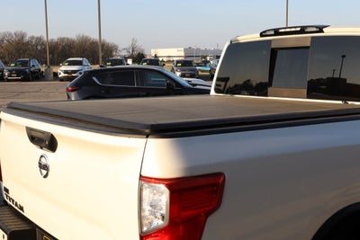 2017 Nissan Titan 4x4 Crew Cab SL