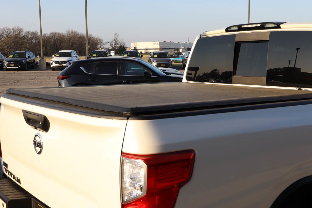 2017 Nissan Titan 4x4 Crew Cab SL