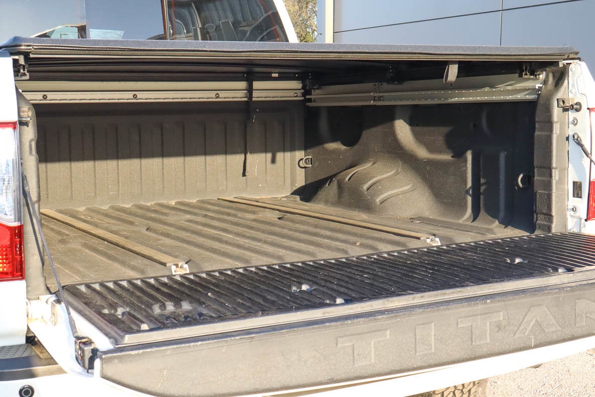 2017 Nissan Titan 4x4 Crew Cab SL