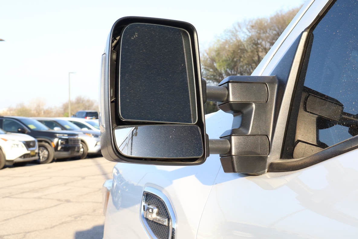 2017 Nissan Titan 4x4 Crew Cab SL