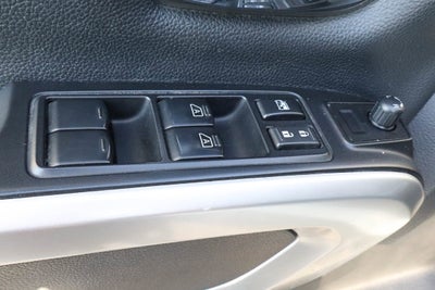 2017 Nissan Titan 4x4 Crew Cab SL