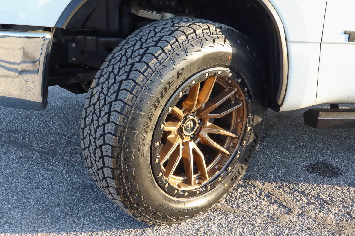 2017 Nissan Titan 4x4 Crew Cab SL