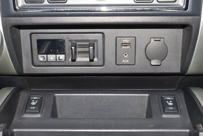 2017 Nissan Titan 4x4 Crew Cab SL