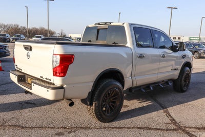 2017 Nissan Titan 4x4 Crew Cab SL