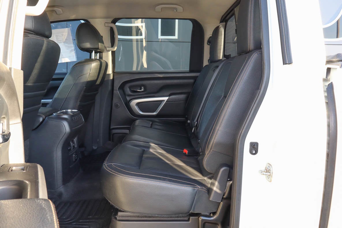 2017 Nissan Titan 4x4 Crew Cab SL