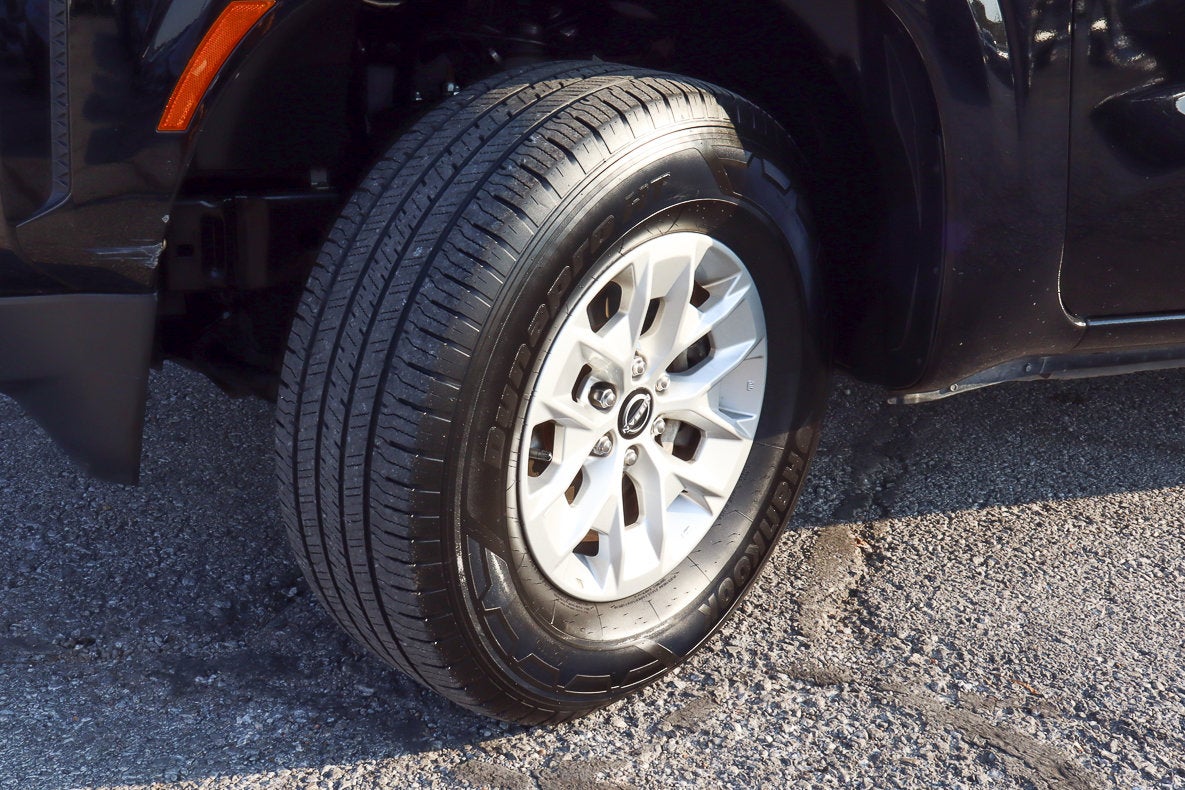 2024 Nissan Frontier SV