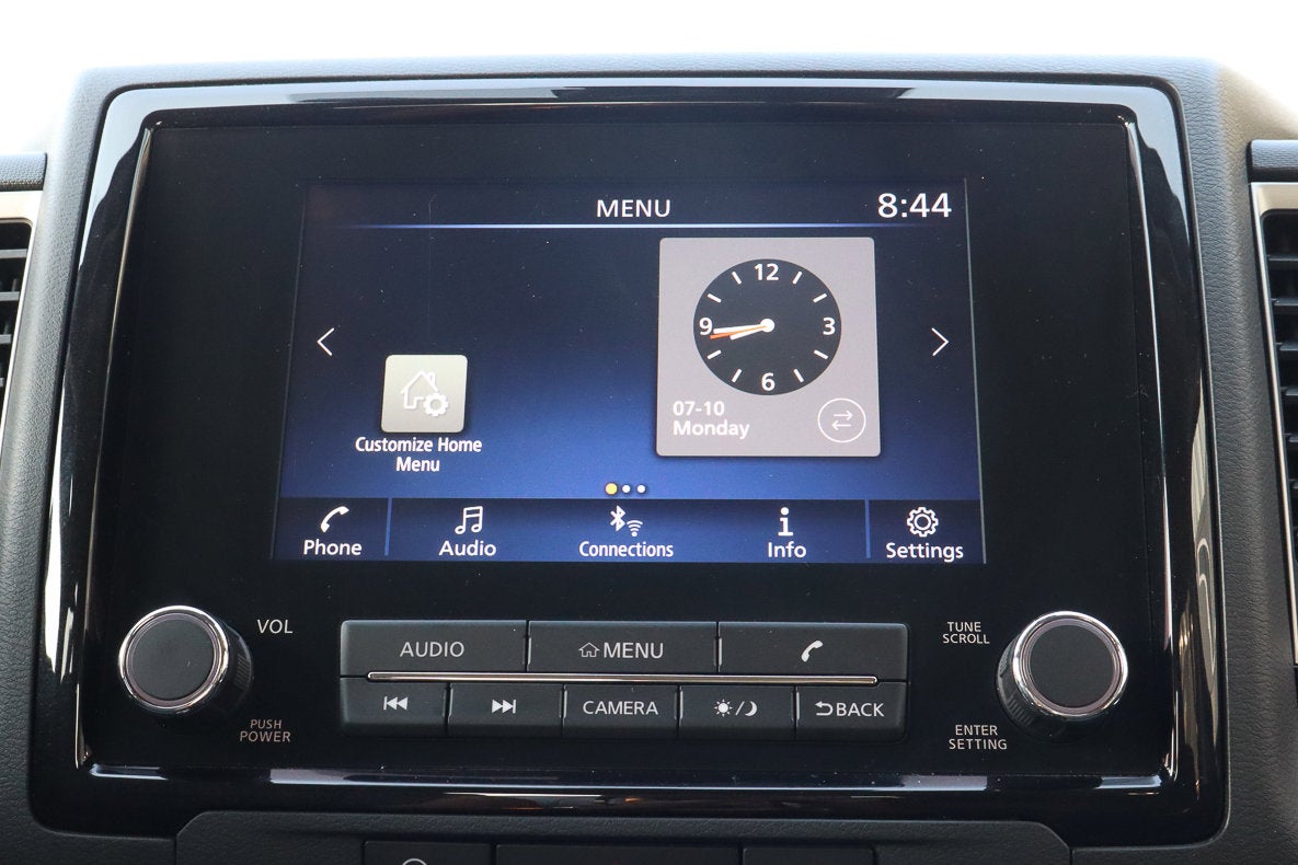 2024 Nissan Frontier SV