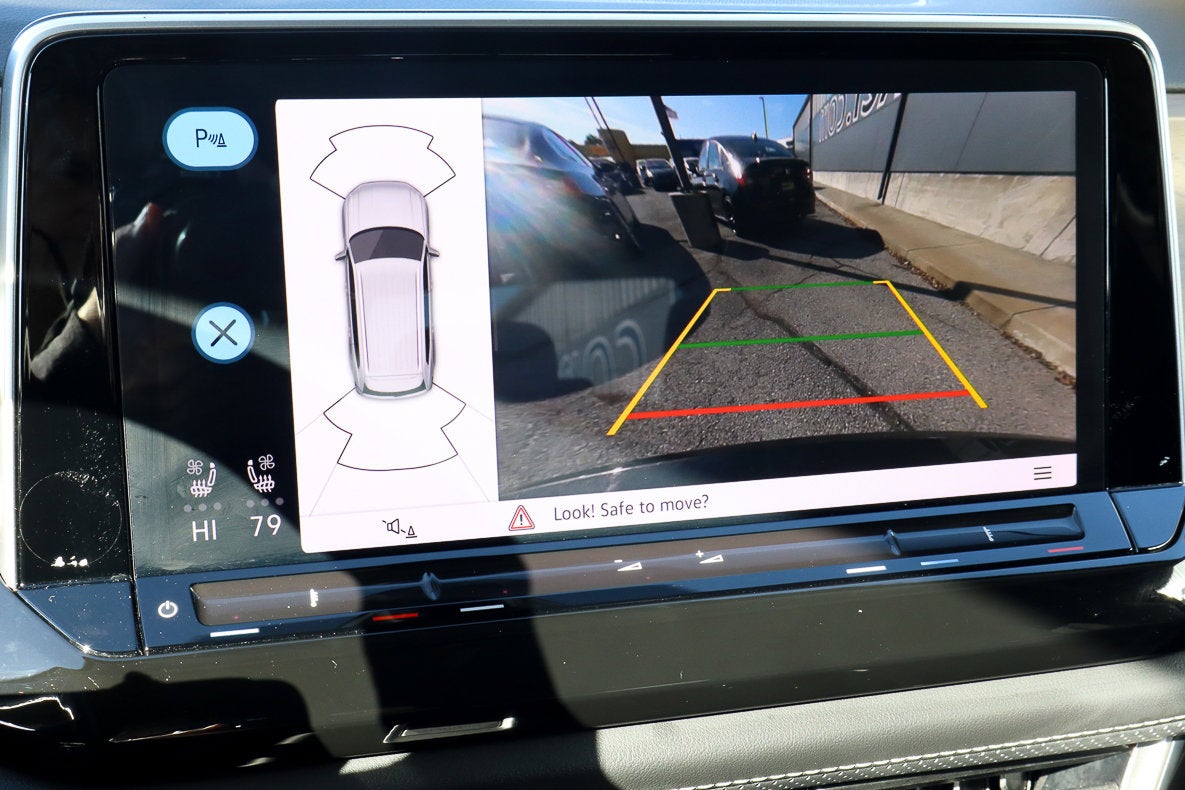 2025 Volkswagen Atlas 2.0T SE w/Technology