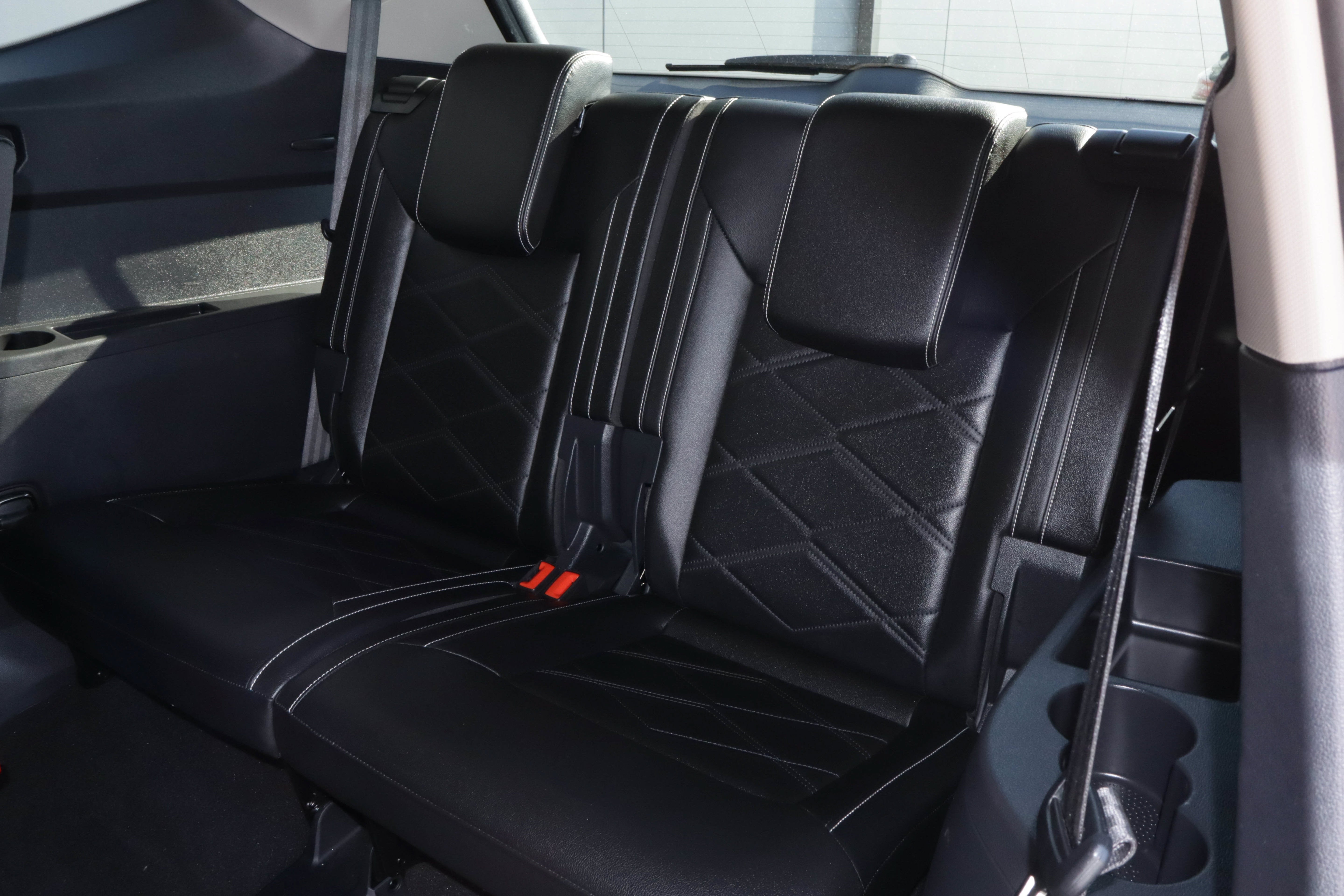 2025 Volkswagen Atlas 2.0T SE w/Technology FWD