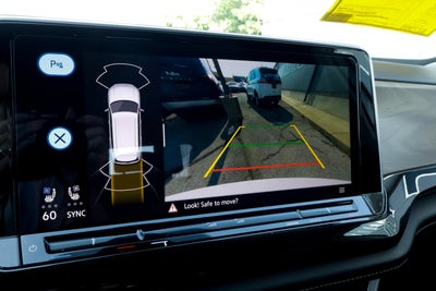 2025 Volkswagen Atlas 2.0T SE w/Technology FWD
