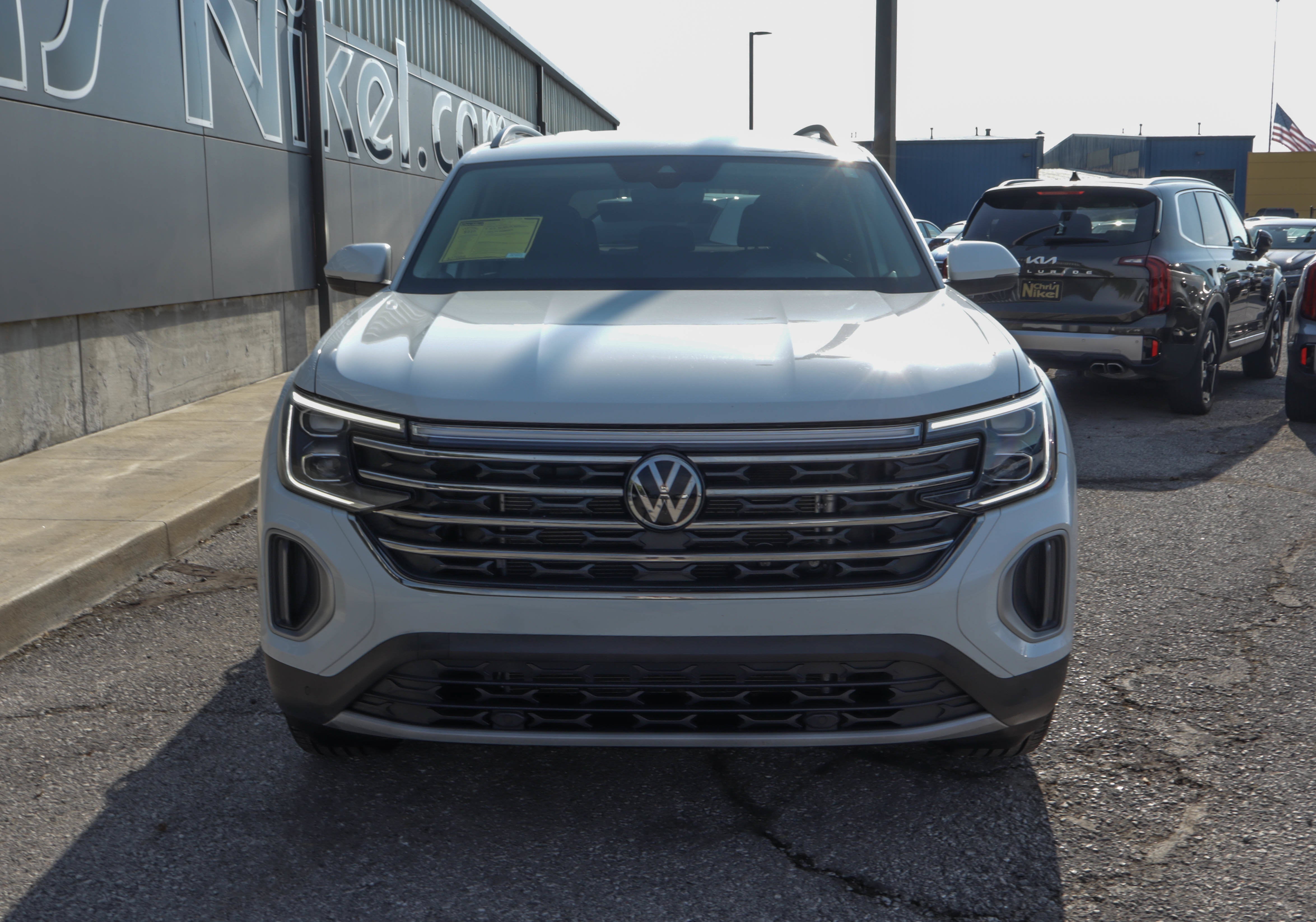 2025 Volkswagen Atlas 2.0T SE w/Technology FWD