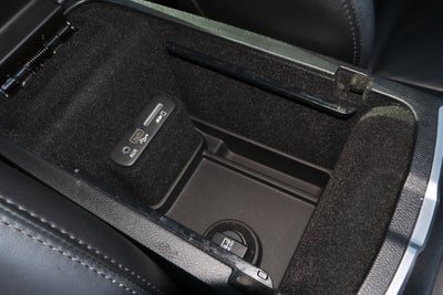 2016 Chrysler 300 4dr Sdn Anniversary Edition RWD