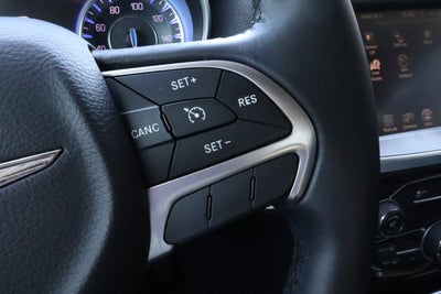 2016 Chrysler 300 4dr Sdn Anniversary Edition RWD
