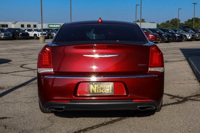 2016 Chrysler 300 4dr Sdn Anniversary Edition RWD