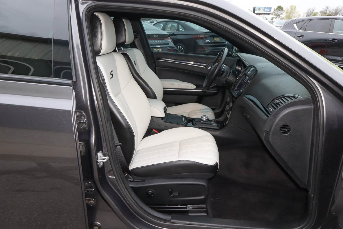 2019 Chrysler 300 300S RWD