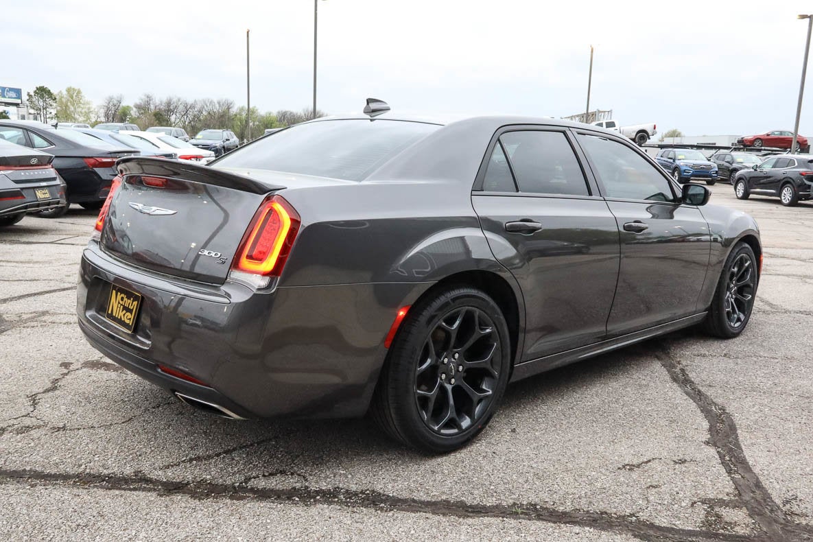 2019 Chrysler 300 300S RWD