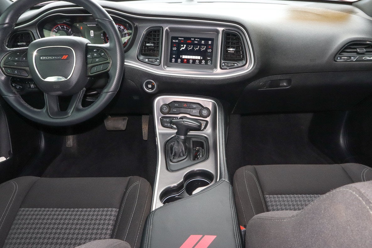 2021 Dodge Challenger SXT RWD