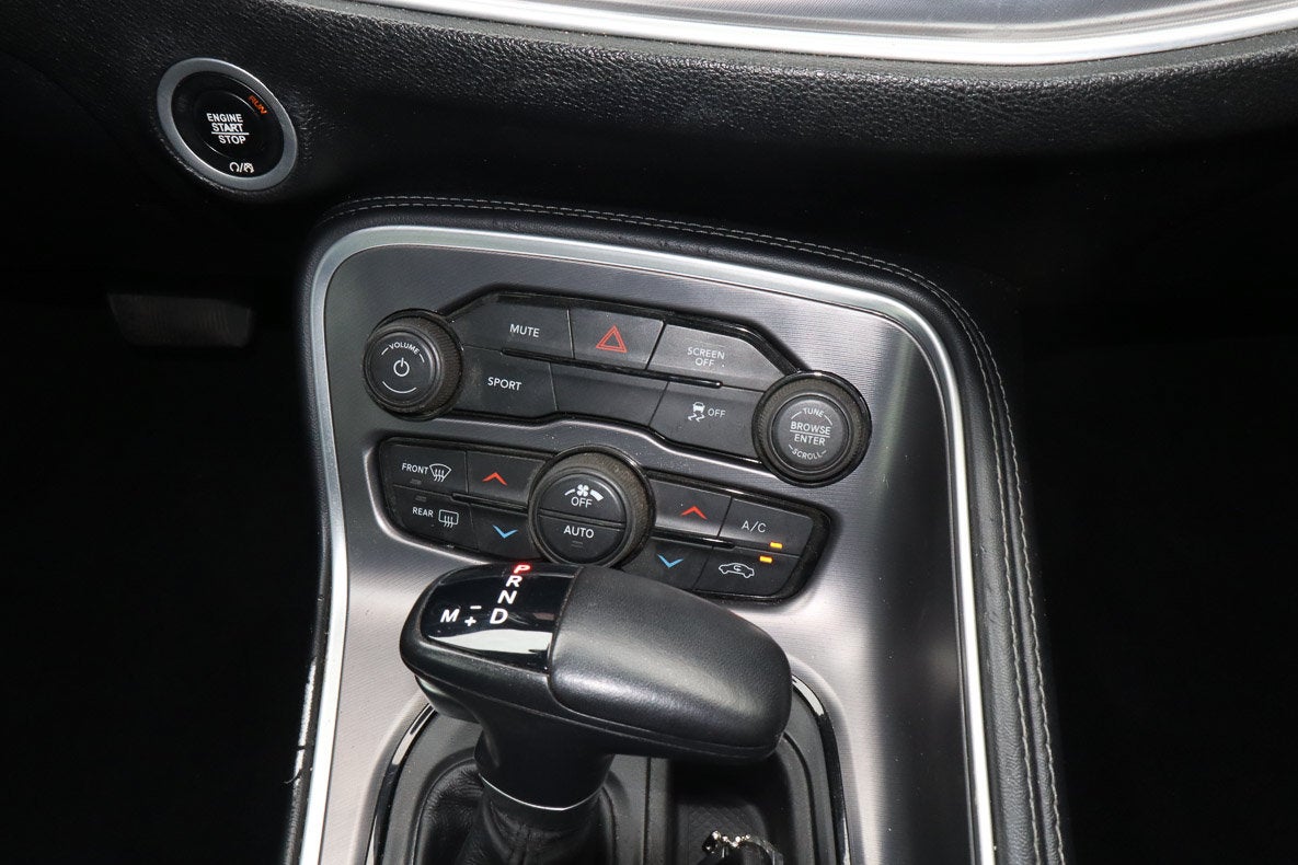 2021 Dodge Challenger SXT RWD