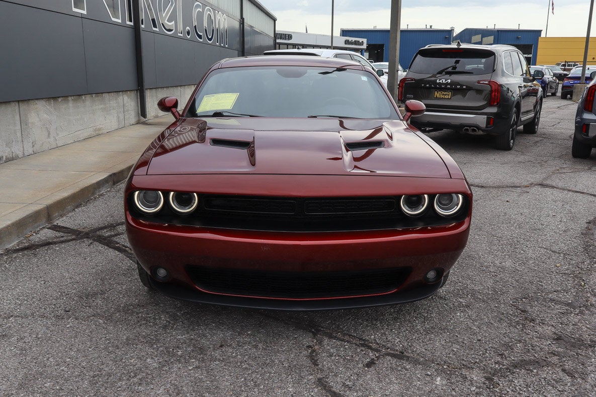 2021 Dodge Challenger SXT RWD
